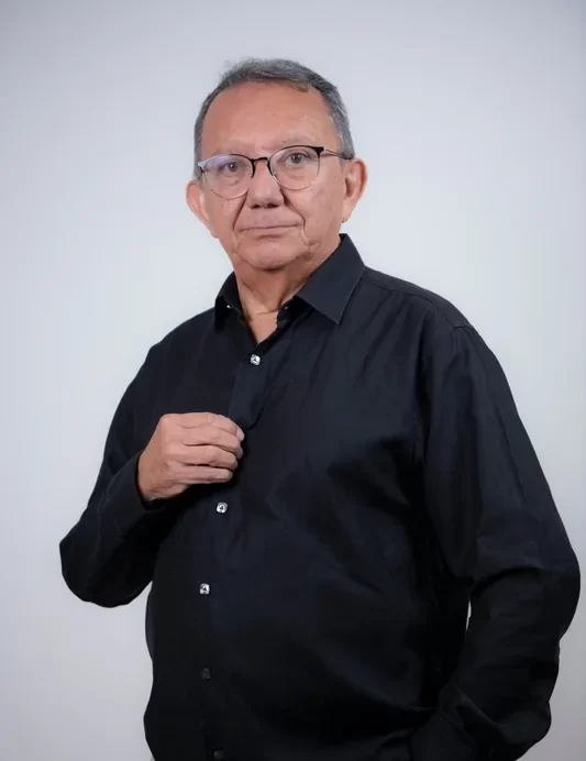 Orlando, CEO de Buro S.A.S.